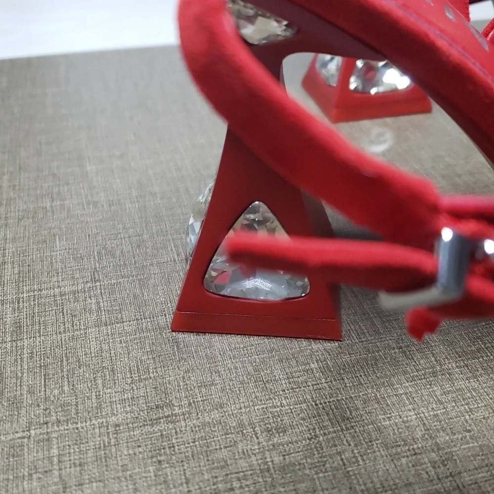Gianni Bini Tallia Red Suede Asymmetrical Jewel Embellished Pumps SZ 6.5 NEW‎